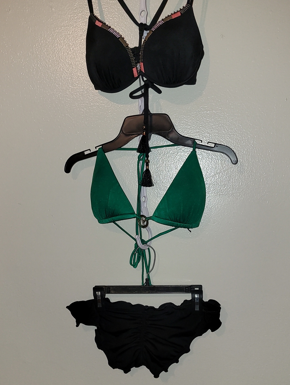 RARW Victoria's Secret Black & Emerald Green Bikini Tops 34B Bottom SMALL EUC